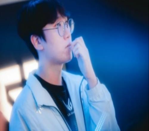 市场低谷中,的投资亮点,中电建,MANBETX万博赞助,体育赞助平台,赛事合作资讯,足球赛事赞助,品牌合作信息