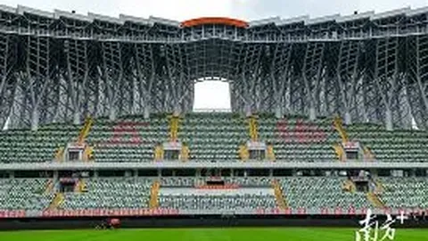 “皇马对塞维利亚西甲激战：18胜14，悬念迭起！”