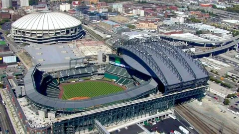 意甲颁奖典礼：因扎吉荣获年度最佳教练，加斯佩里尼紧随其后夺银