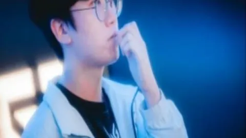 市场低谷中的投资亮点：中电建、中铁建、神华、中石油股价触及底部新低